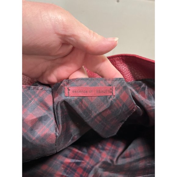 Essence of Beauty burgundy 13x16.5x4.5 tote bag - Picture 5 of 8